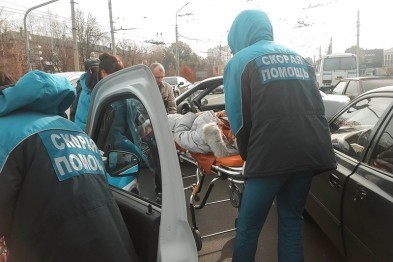 Автоледи устроила ДТП под Белгородом: 4 человека пострадали Автоледи устроила ДТП под Белгородом: 4 человека пострадали