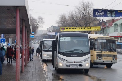 Мэр Белгорода пообещал снять рекламные растяжки над Богданкой Мэр Белгорода пообещал снять рекламные растяжки над Богданкой