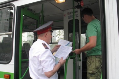 Белгородские полицейские начали тотальную проверку пассажирских автобусов на безопасность