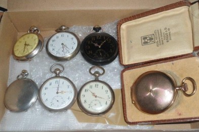 Белгородские таможенники задержали коллекцию старинных карманных часов