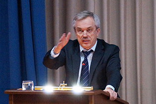 Белгородский губернатор Евгений Савченко оказался в числе претендентов на пост главы Минсельхоза