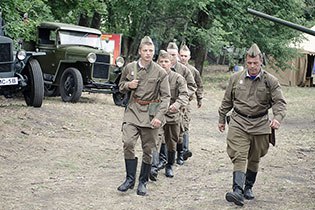Студентов белгородских техникумов отправят изучать военное дело