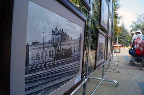 Белгородцы познакомились с историей города на выставке под открытым небом