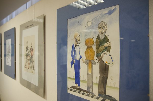 В Белгороде открылась выставка отца и сына Колегаевых «Колеграфика»