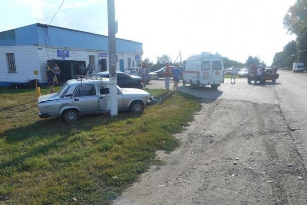 В Белгороде пострадала пассажирка резко затормозившего автобуса