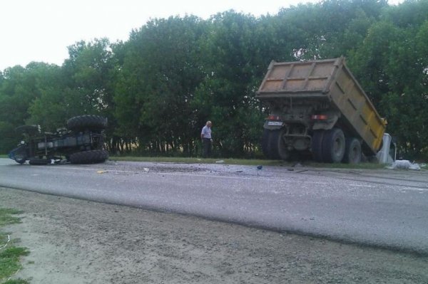 В Белгородской области грузовик протаранил скутер, погибла женщина