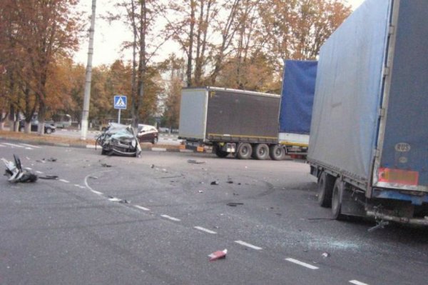 В Белгородской области в ДТП погиб водитель микроавтобуса