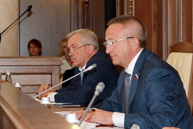 Василий Потрясаев остался председателем регионального парламента