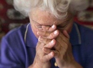 Белгородская пенсионерка потеряла доверие к людям и деньги из-под подушки