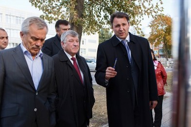 Белгородский губернатор Евгений Савченко попросил градоначальников очистить дворы от автомобилей