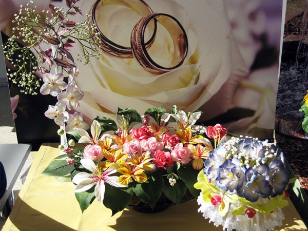 «Сахарные цветы» двух белгородок взяли золото и серебро на Международном чемпионате кондитерского искусства в Минске