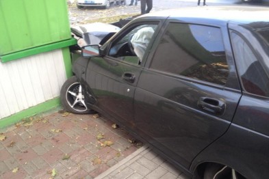 В Белгородской области нетрезвый водитель врезался в киоск «Роспечать»
