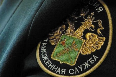 Белгородскому экс-таможеннику дали год исправительных работ за взятку в 100 тысяч рублей