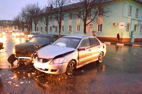 В Белгородском районе женщина на «Рено Меган» выехала на встречку и устроила ДТП