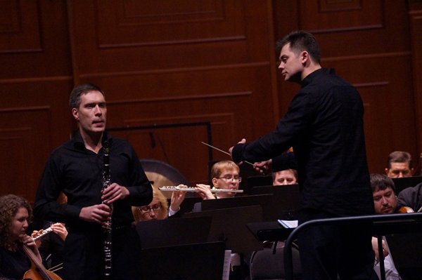 В белгородской филармонии прозвучала музыка вот Рококо к симфо техно рока