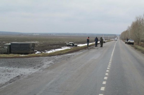 В Белгородской области женщина на «Ниве» улетела в кювет и перевернулась