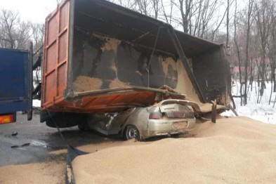 В Белгородской области в ДТП с «КамАЗом» погиб молодой водитель