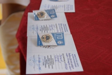 Белгородским школьникам вручили серебряные значки ГТО