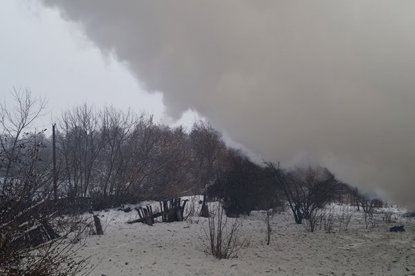 В Белгороде на улице Сумской сгорела мебельная мастерская