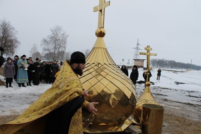 В Шебекинском районе освятили купола строящегося храма в честь митрополита Макария