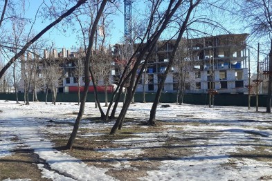 Жильцов ветхих домов в центре Белгорода пообещали переселить в строящуюся в парке Ленина многоэтажку