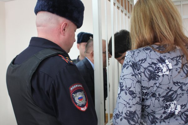 Защита попросила суд приговорить врача Зелендинова к условному сроку
