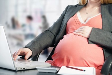 Белгородку уволили с работы за беременность