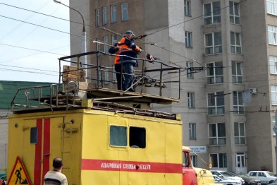 В Белгороде на Богданке порвались троллейбусные линии: фото