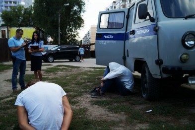 Под Белгородом пятеро вооружённых мужчин напали на водителя грузовика
