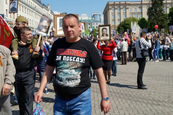 Белгородцы отпраздновали День Победы парадом и шествием «Бессмертного полка»