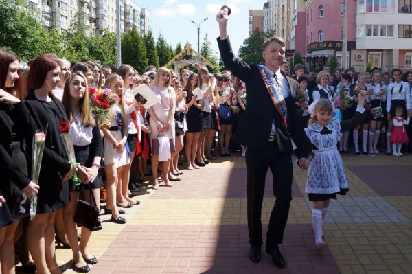 Для белгородских выпускников прозвенели последние звонки
