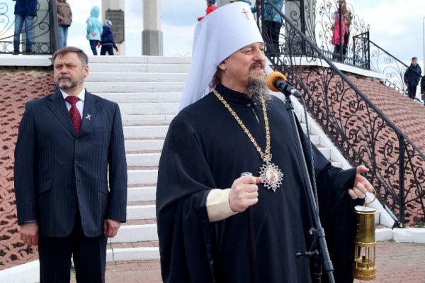 Православные белгородцы на Пасху встретили Благодатный огонь
