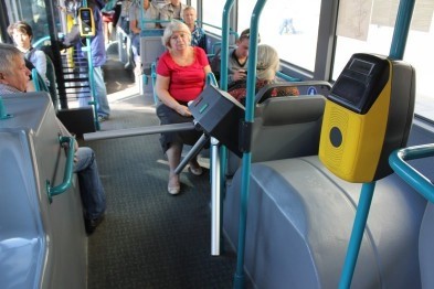 В автобусах Губкина устанавливают терминалы оплаты проезда