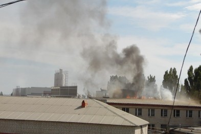 На Гринёвке загорелась кондитерская фабрика «Белогорье»