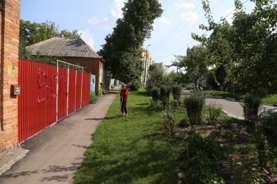 Белгородке придётся на заборе опровергнуть клевету про соседа