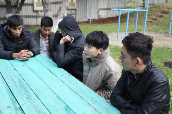 Закрытая Россия. Пойманных на границе под Белгородом мигрантов депортируют без права въезда