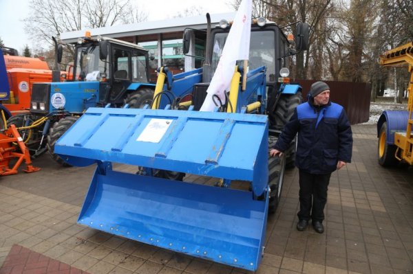 В Белгороде прошёл парад коммунальной техники. Фоторепортаж