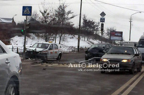 В Белгороде в ДТП пострадал пассажир такси
