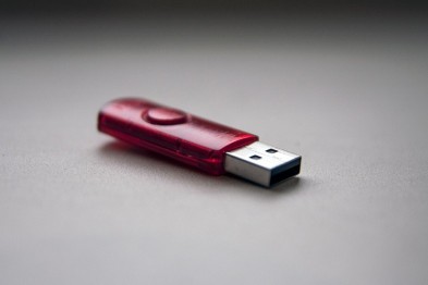 В Белгороде из магазина украли дорогостоящее USB-устройство