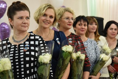 В канун Дня матери в Белгороде наградили многодетных мам