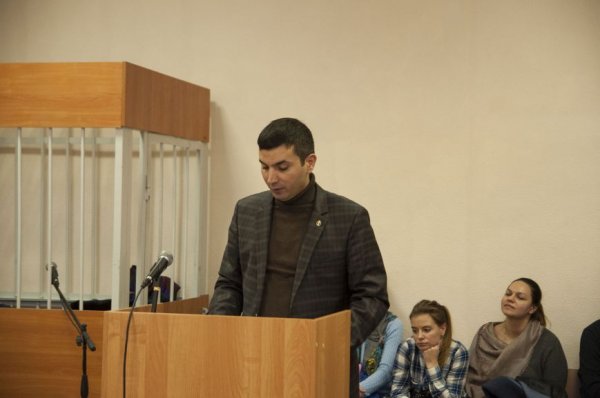«Опасный иск с охлаждающим эффектом». В процессе Технолога против блогера и студентов прошли прения сторон