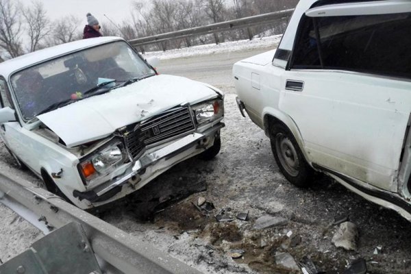 Снежный уик-энд принёс Белгородской области 11 аварий и два десятка пострадавших