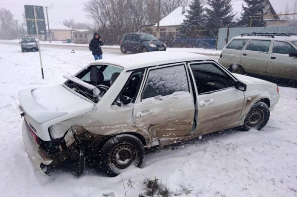 Снежный уик-энд принёс Белгородской области 11 аварий и два десятка пострадавших
