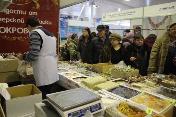 В Белгороде открылась традиционная новогодняя ярмарка — фоторепортаж