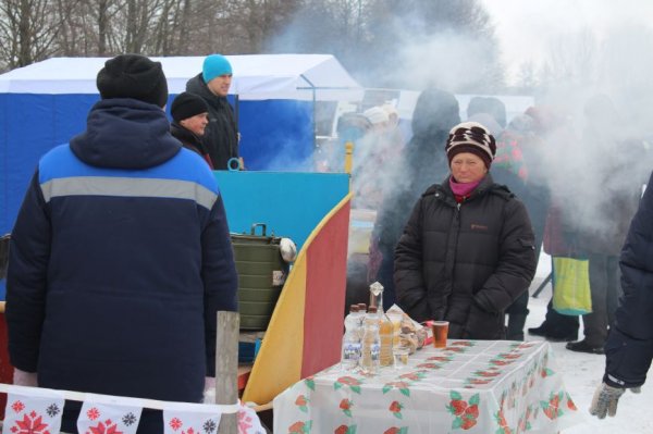 «В Сирии война кончится, с Украиной непонятки». Деды Морозы на «Маланье» предсказали будущее в Новом году