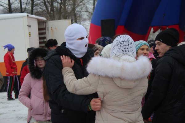 «В Сирии война кончится, с Украиной непонятки». Деды Морозы на «Маланье» предсказали будущее в Новом году