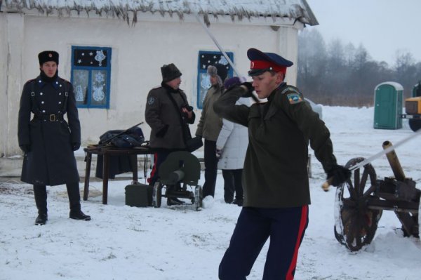 «В Сирии война кончится, с Украиной непонятки». Деды Морозы на «Маланье» предсказали будущее в Новом году