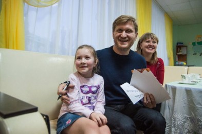 «Уральские пельмени» рассмешили публику в Центре психологической поддержки и реабилитации онкобольных детей