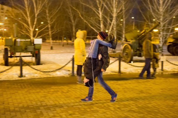 День защитника Отечества завершился фейерверком в парке Победы