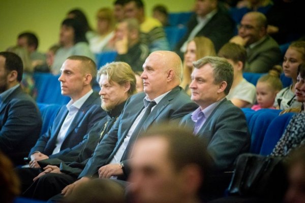 В Белгороде прошёл благотворительный концерт «Алые паруса»